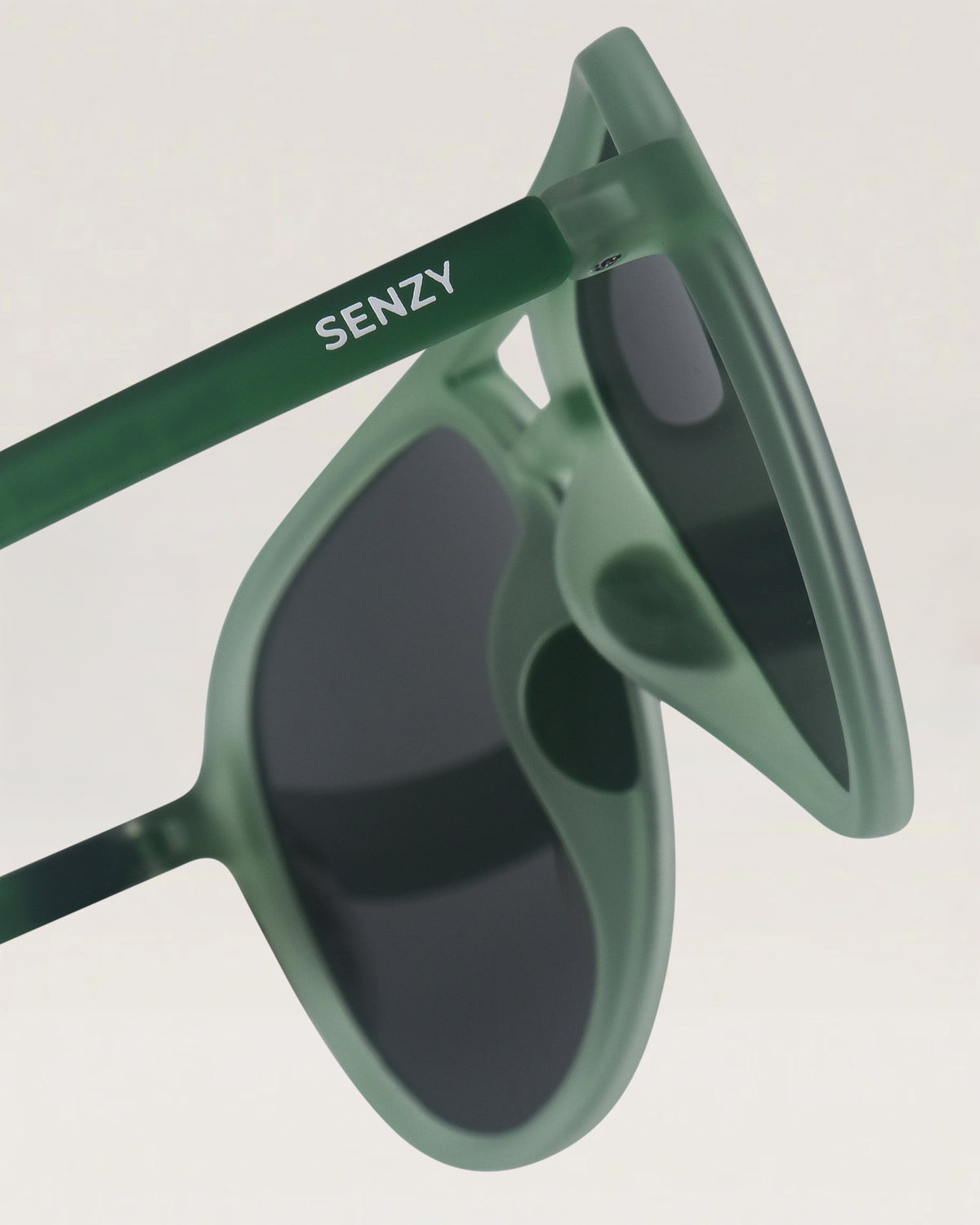 Aviator / Moss