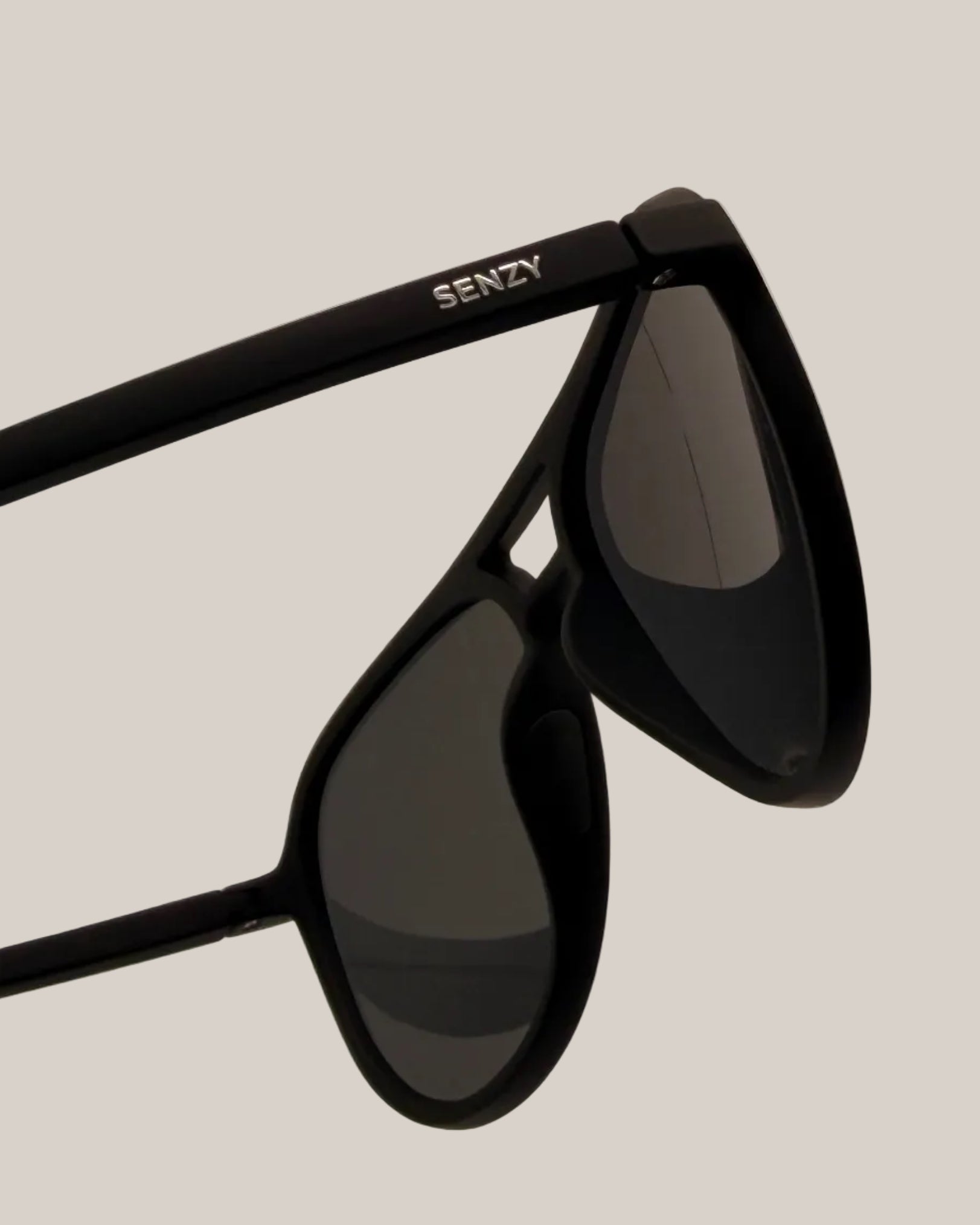 Aviator / Black
